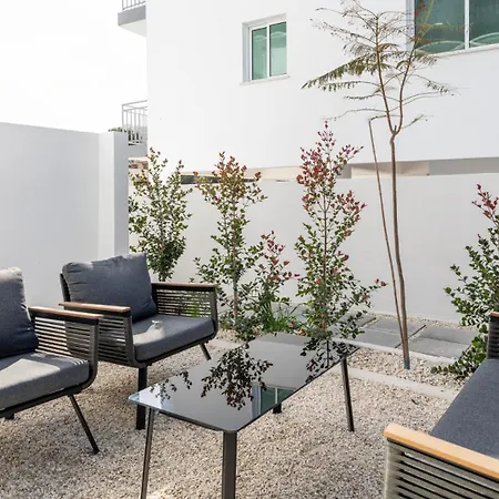 Nilea Court Iv Studio * Пафос